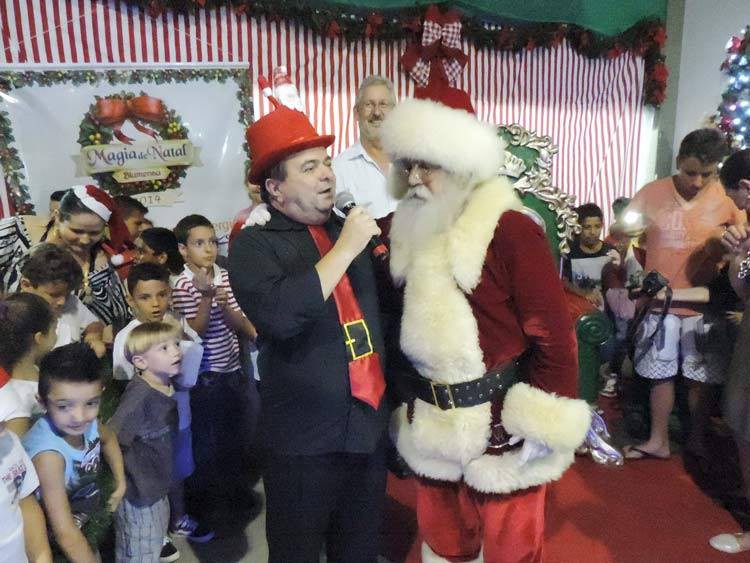 Último Natal nos Bairros de 2014 visita a Itoupava Central
