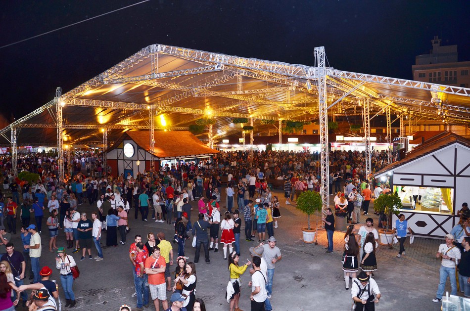 Blumenau dá tchau para o Biergarten