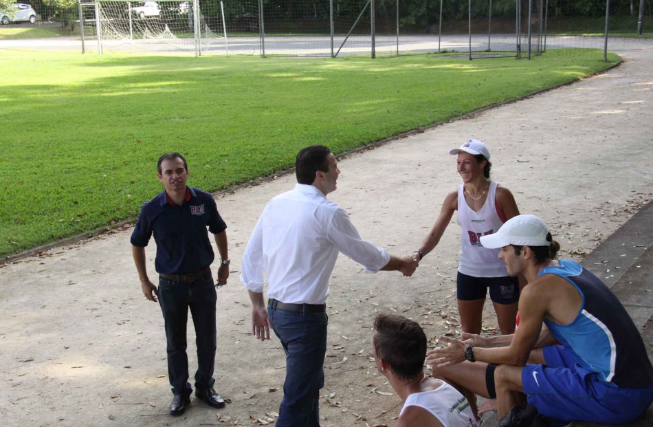 Prefeito visita esportistas no dia do atleta profissional