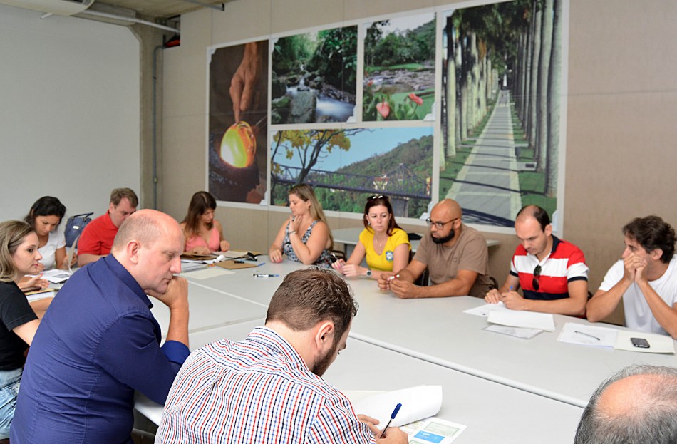 Comissão vai avaliar grupos interessados em desfilar na Oktoberfest