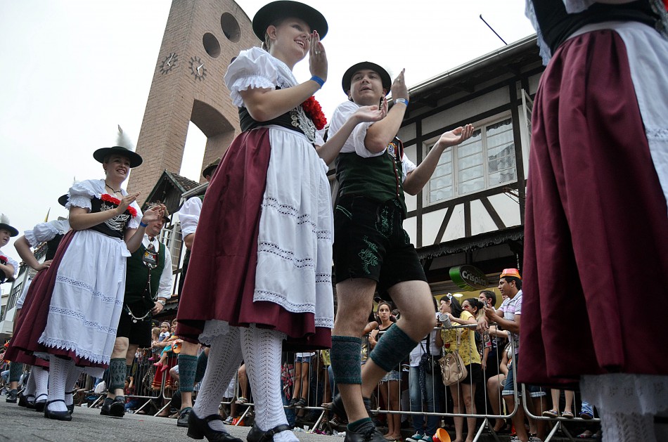 Últimas semanas de inscrições para o desfile da Oktoberfest