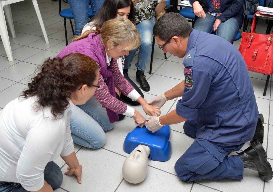 Educação Infantil recebe treinamento sobre primeiros socorros