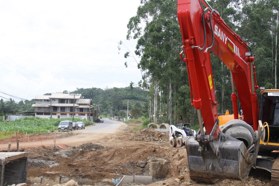 Obras do segundo trecho da Jacob Ineichen estão a todo vapor