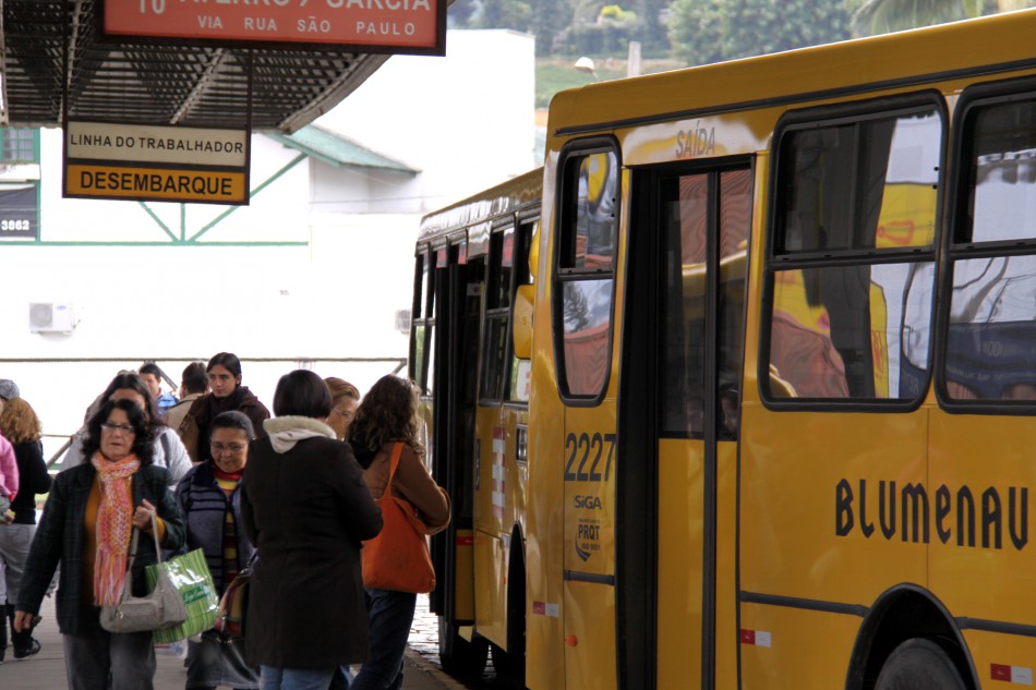 Ônibus especiais para o jogo do Metropolitano nesta quarta-feira