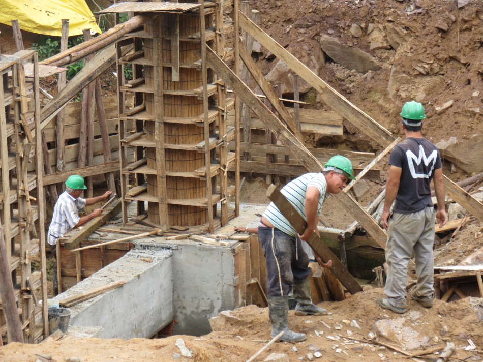 Obras da ponte da rua Mariana Bronnemann em ritmo acelerado