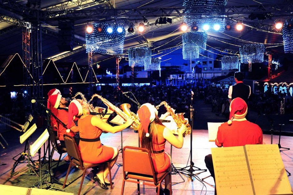 Weihnachtsdorf leva alegria e encanto ao Parque Vila Germânica