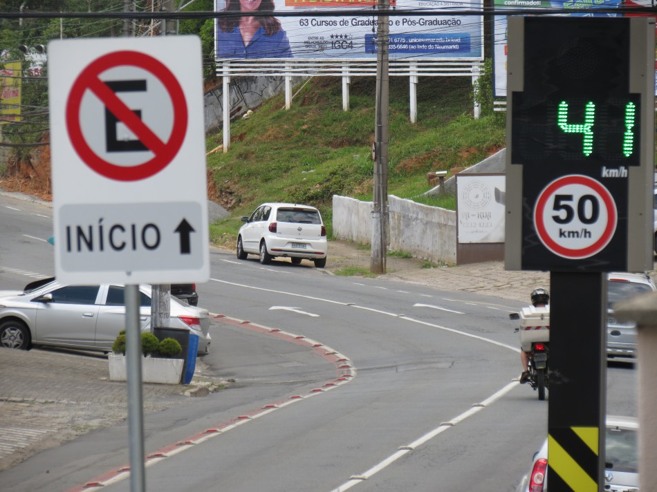 Lombadas eletrônicas instaladas em sete ruas iniciam a fiscalização dia 24