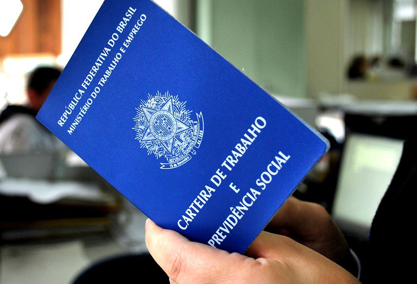 Emissão de Carteiras de Trabalho será suspensa temporariamente