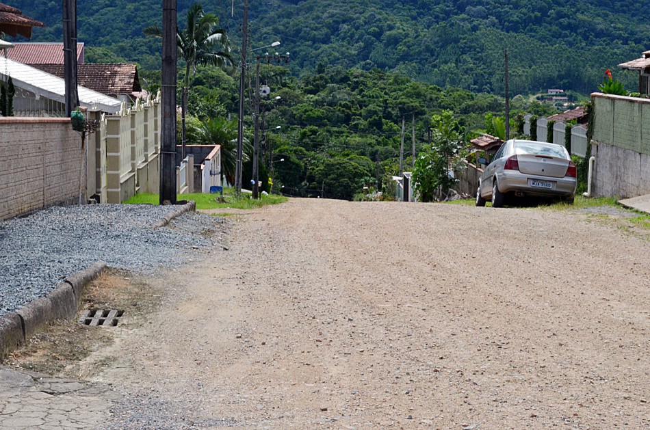 Moradores da Vladimir Hersog serão beneficiados com pavimentação