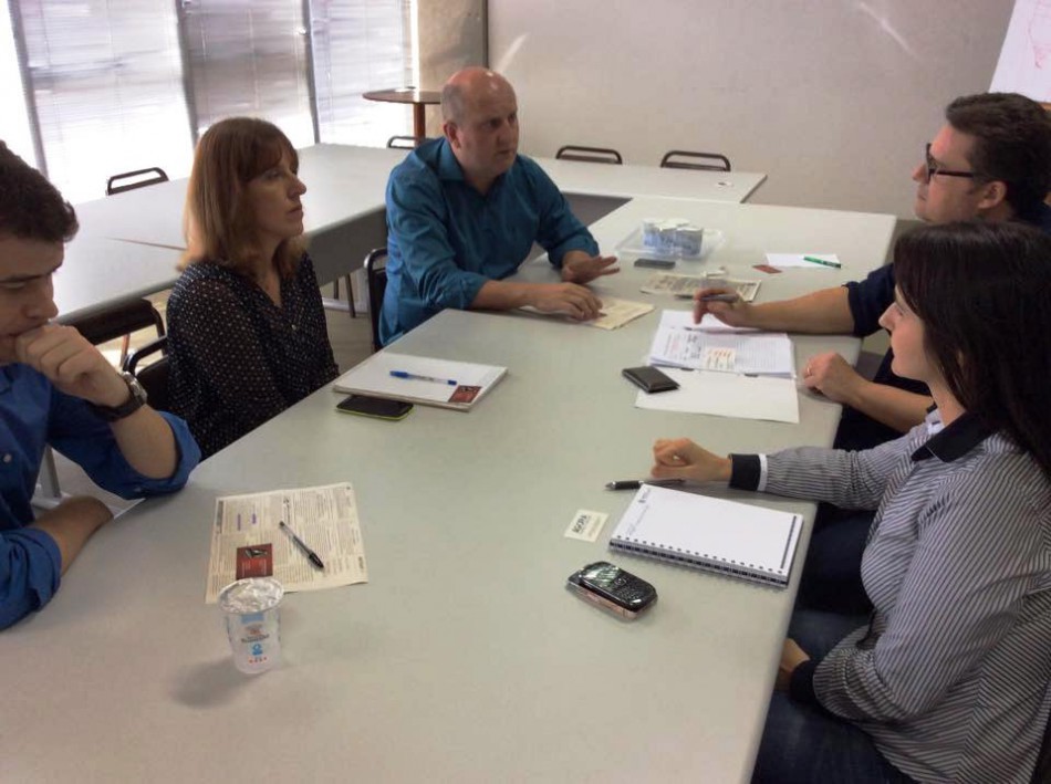 Reunião discute projeto arquitetônico do Centro de Convenções