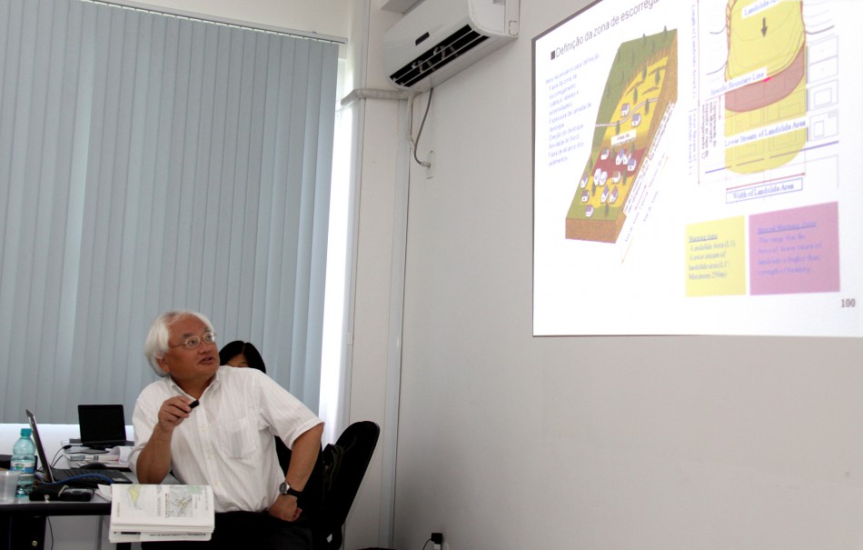 Blumenau recebe treinamento sobre prevenção com equipe japonesa