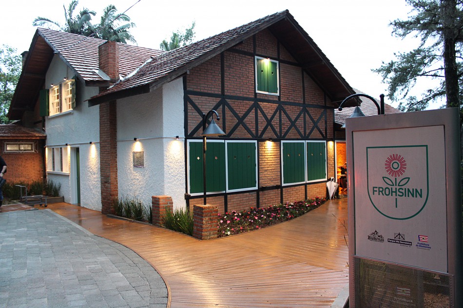 Frohsinn recebe neste sábado exposição sobre os 40 anos da Oktoberfest Blumenau