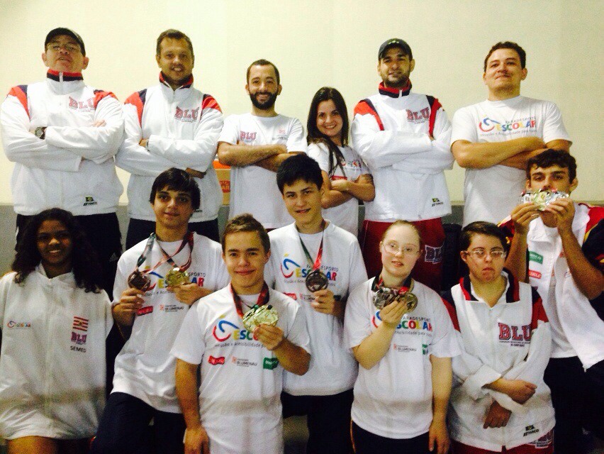 Blumenau conquista 12 medalhas no primeiro dia dos Parajasc