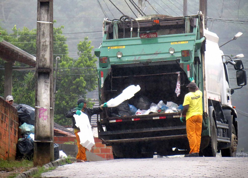 Cobertura na coleta de lixo em Blumenau atinge 98% das residências