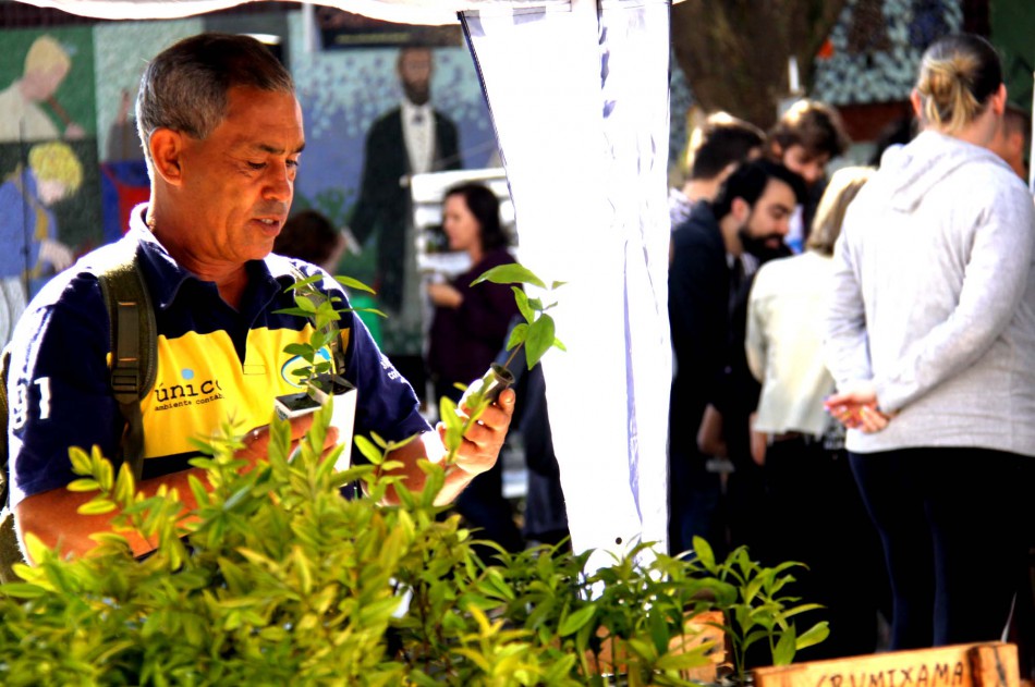 Dia Mundial do Meio Ambiente é celebrado na Praça Dr. Blumenau