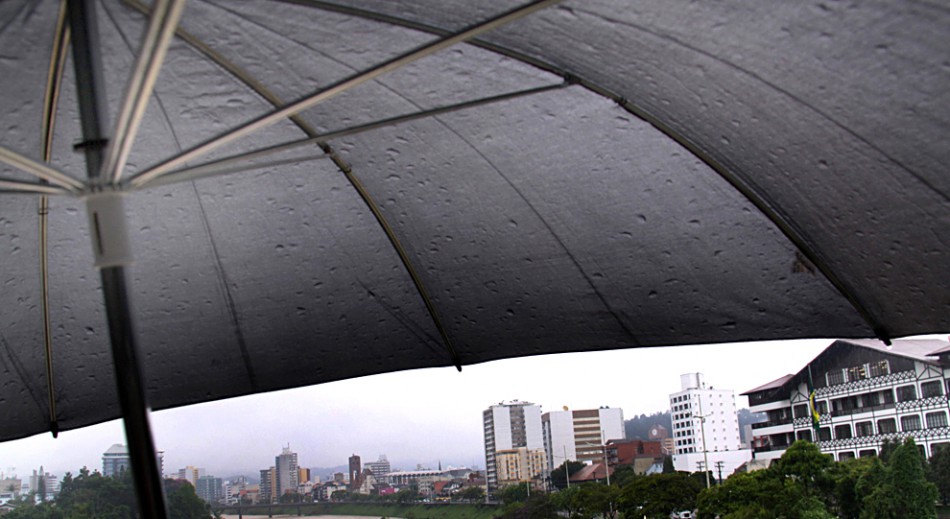 Defesa Civil monitora chuvas no município
