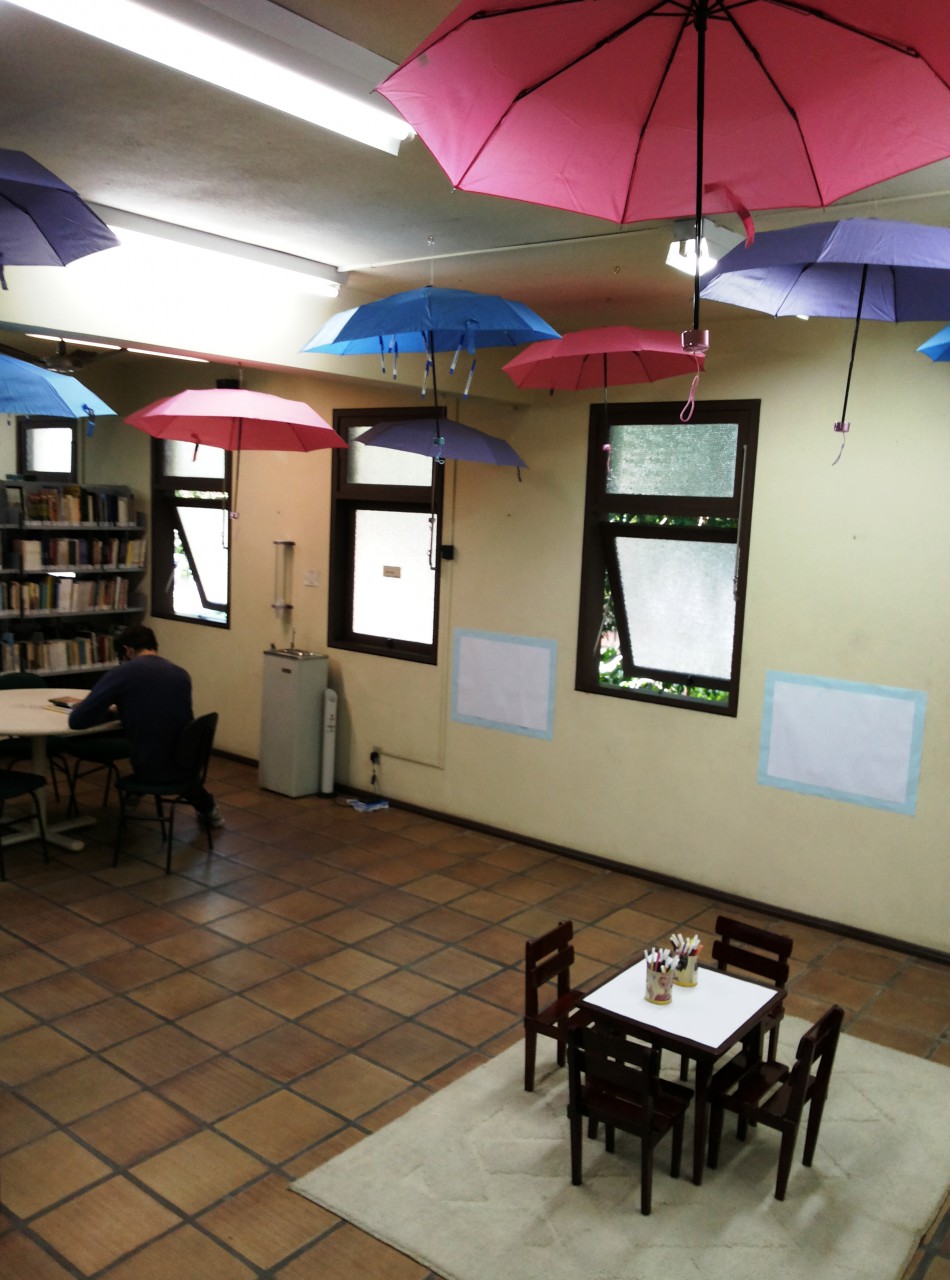Biblioteca lança a exposição Chuva de Ideias