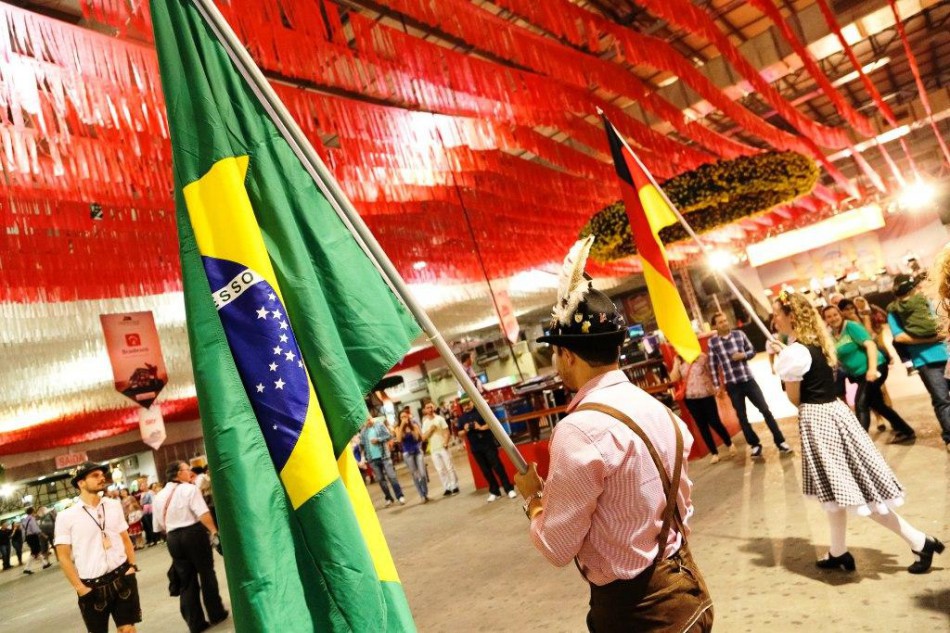 Oktoberfest de Blumenau fará intercâmbio com o Canadá
