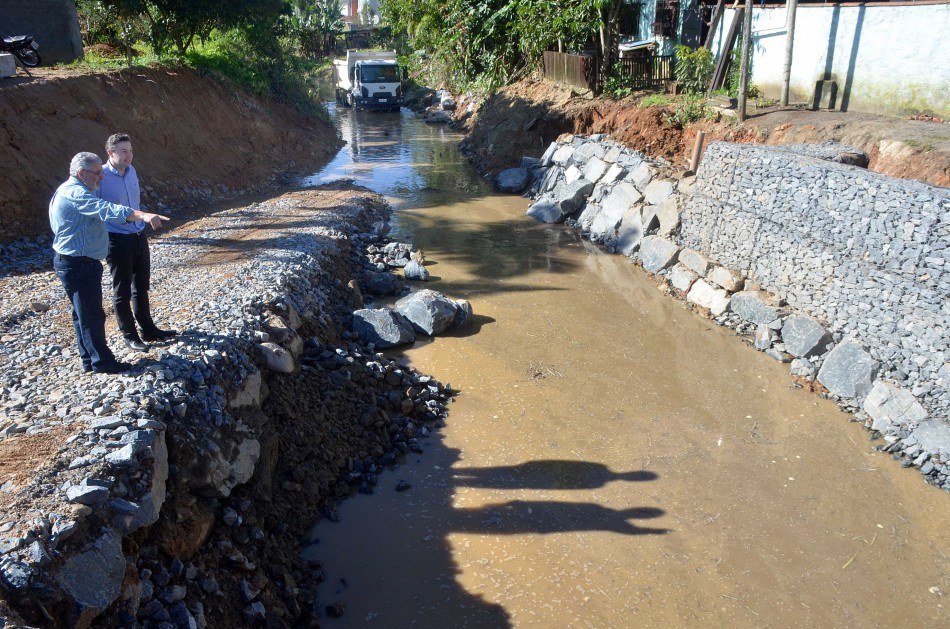 Obra de macrodrenagem do Ribeirão Fortaleza está 45% concluída 
