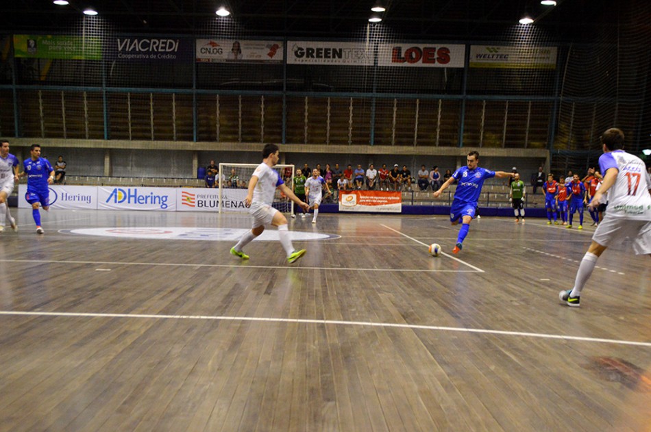 Futsal de Blumenau vence time de Tubarão e se prepara para Liga Nacional