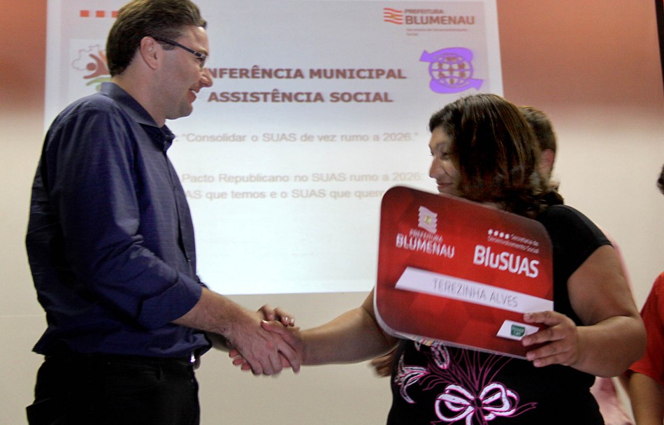 Famílias do município serão beneficiadas com Cartão BluSUAS 