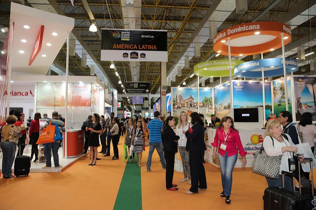 Blumenau divulga principais eventos da cidade em feira internacional