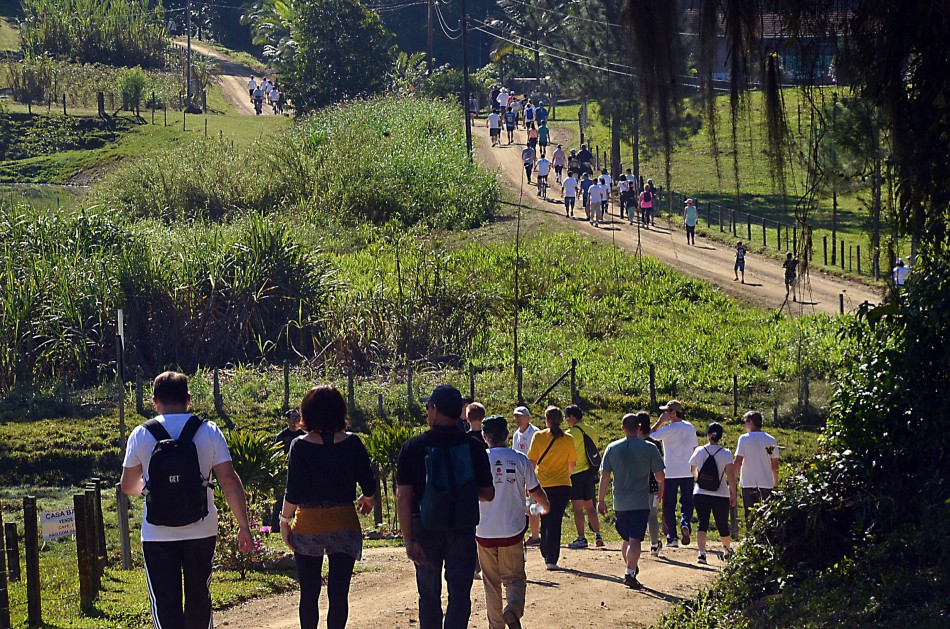 6ª edição da Caminhada da Vila Itoupava tem o dobro de participantes