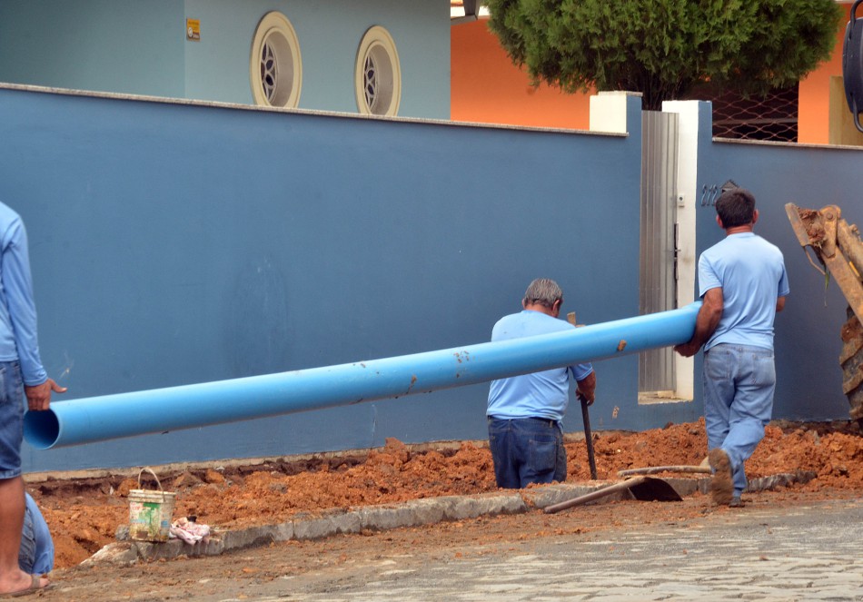 Obras no bairro Victor Konder vão redobrar o abastecimento de água