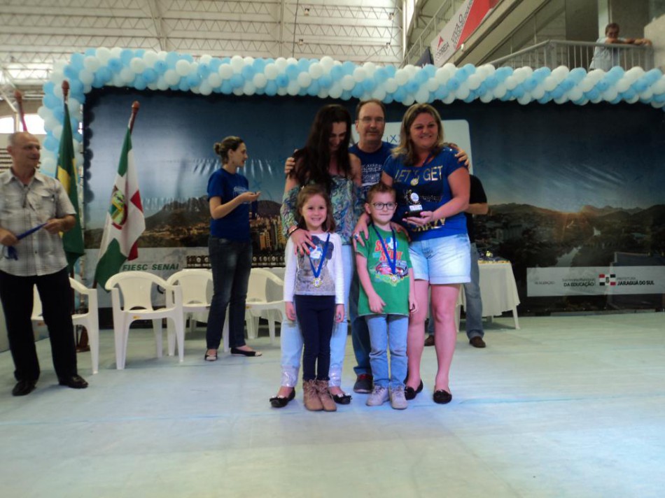 CEI Tereza Raquel representa Blumenau na Feira Nacional de Matemática