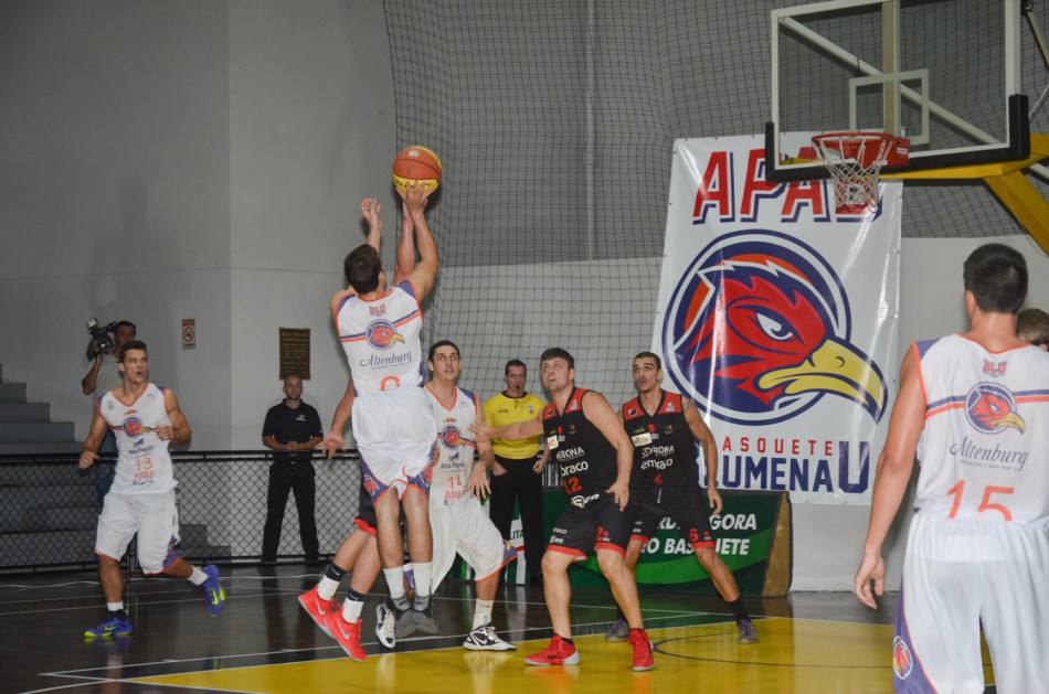 Estadual de Basquete Masculino inicia hoje em Blumenau