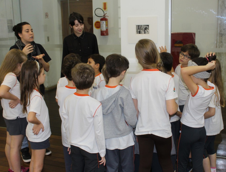 Escola Barão leva alunos às exposições do MAB
