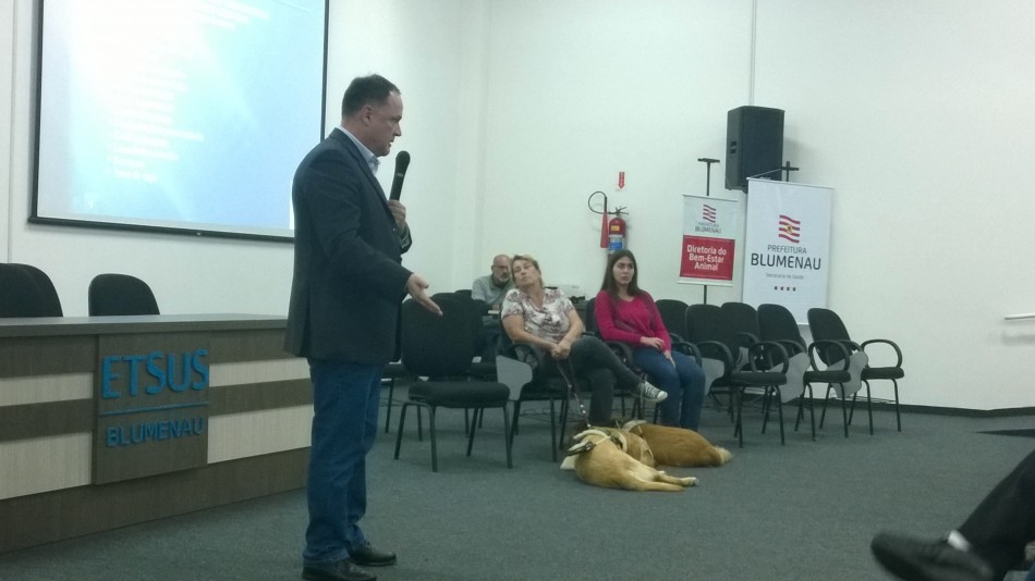 Semana do Bem Estar Animal inicia com posse do conselho