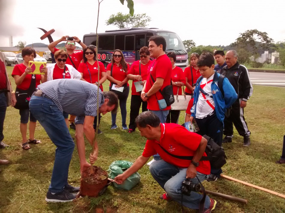 Faema realiza ação para despertar consciência ambiental