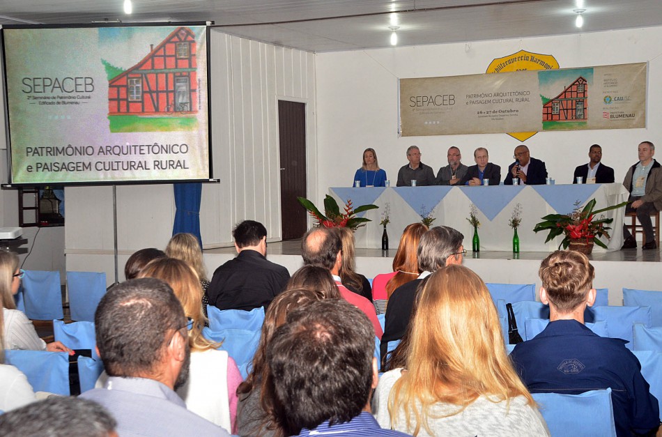 Seminário debate questões voltadas ao patrimônio cultural de Blumenau