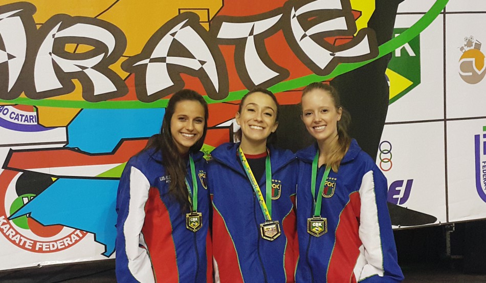 Blumenau conquista 24 medalhas no Campeonato Brasileiro de Karatê