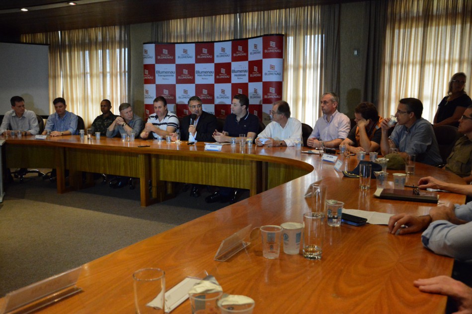Prefeitura apresenta reivindicações ao Governo do Estado em reunião do Grac