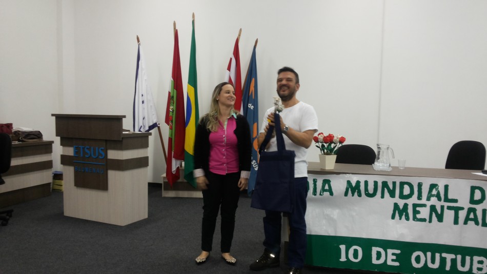 Dia Mundial da Saúde Mental é celebrado com capacitação dos profissionais da saúde 