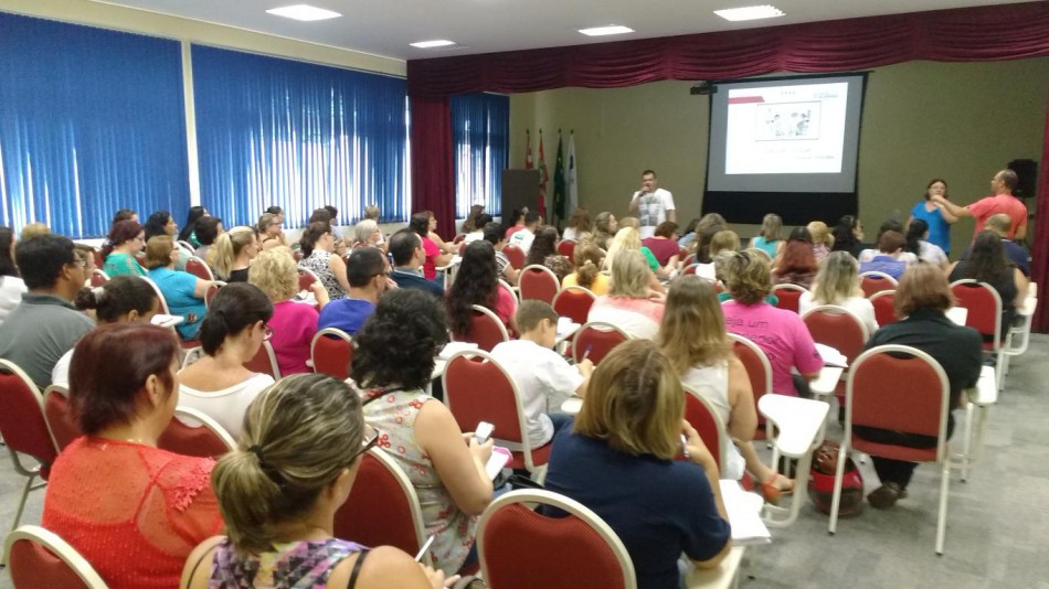 Secretaria de Educação realiza reunião com Conselheiros Escolares