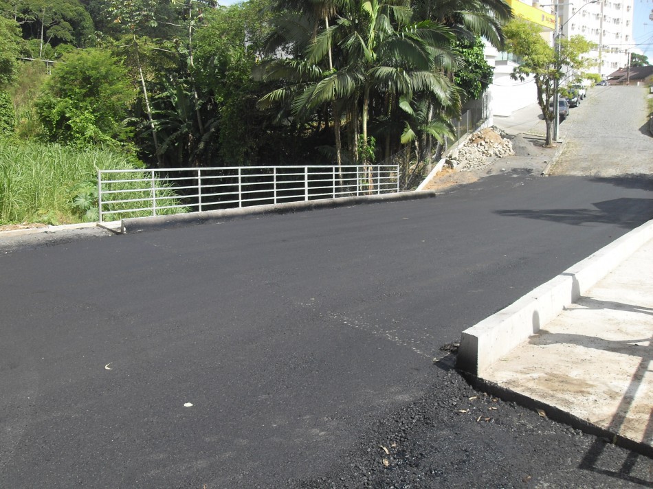 Ponte da Rua Tobias Barreto, na Vila Nova, tem acesso liberado ao trânsito