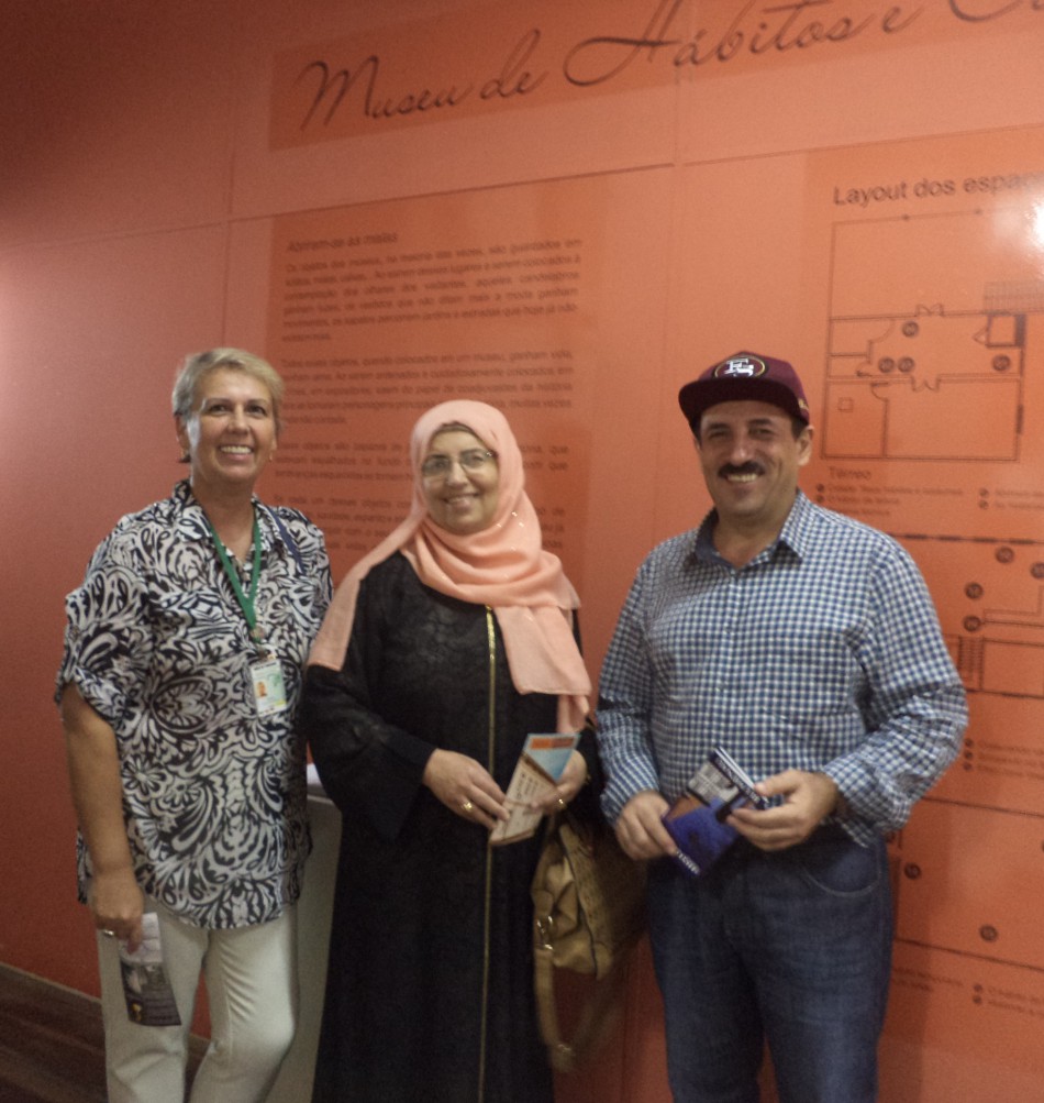 Palestinos conhecem Museu de Hábitos e Costumes