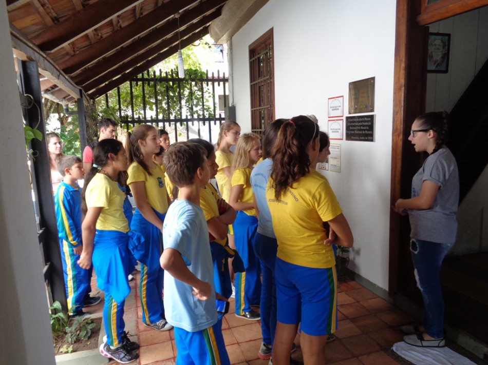 Estudantes do Alto Vale visitam museus da FCB