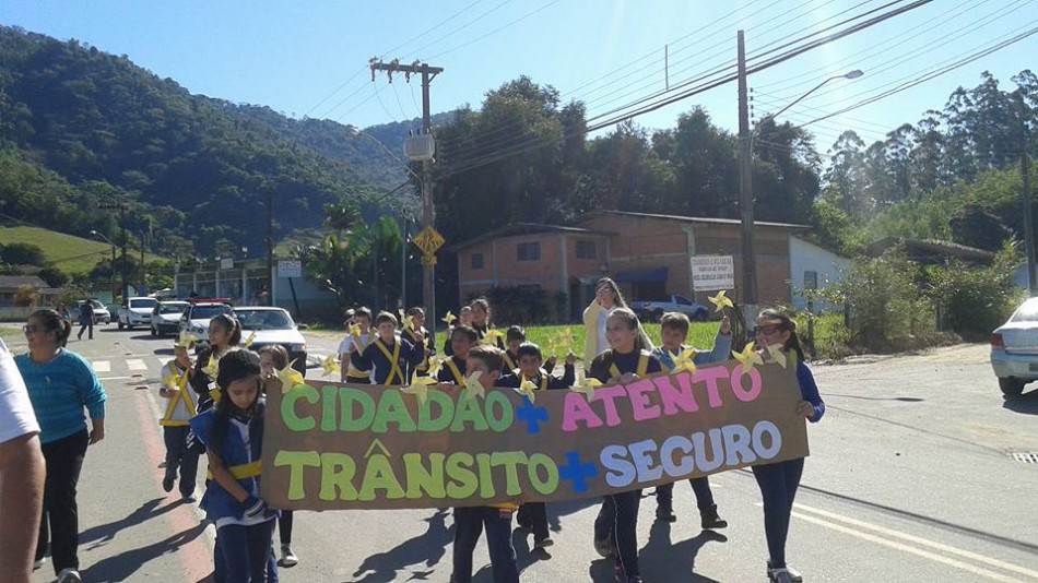 Escola Erich Klabunde promove passeio ciclístico e caminhada 