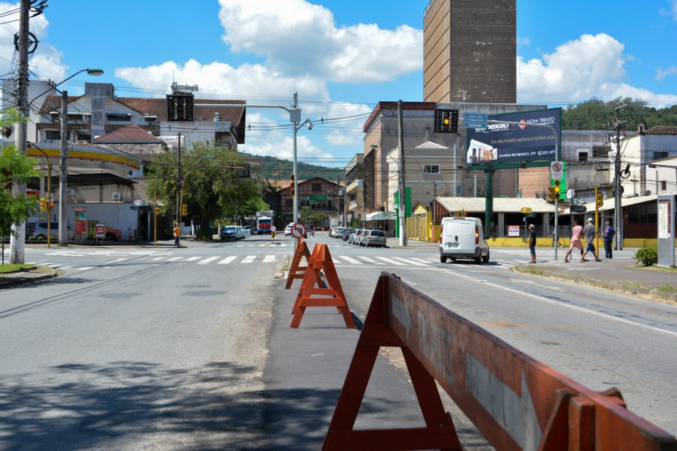 Alameda Rio Branco passa por obras para alteração no trânsito