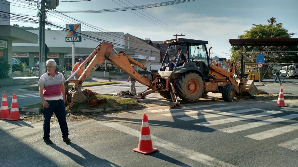 Prefeitura realiza melhorias na sinalização do trânsito 