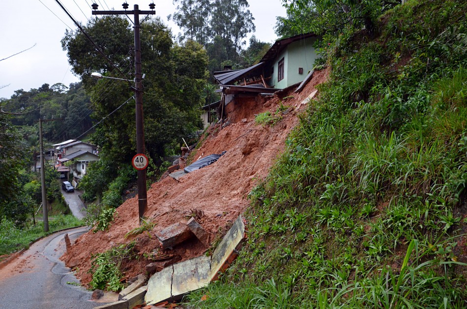 Prefeitura atualiza o Plano de Contingência Inundações e Escorregamentos