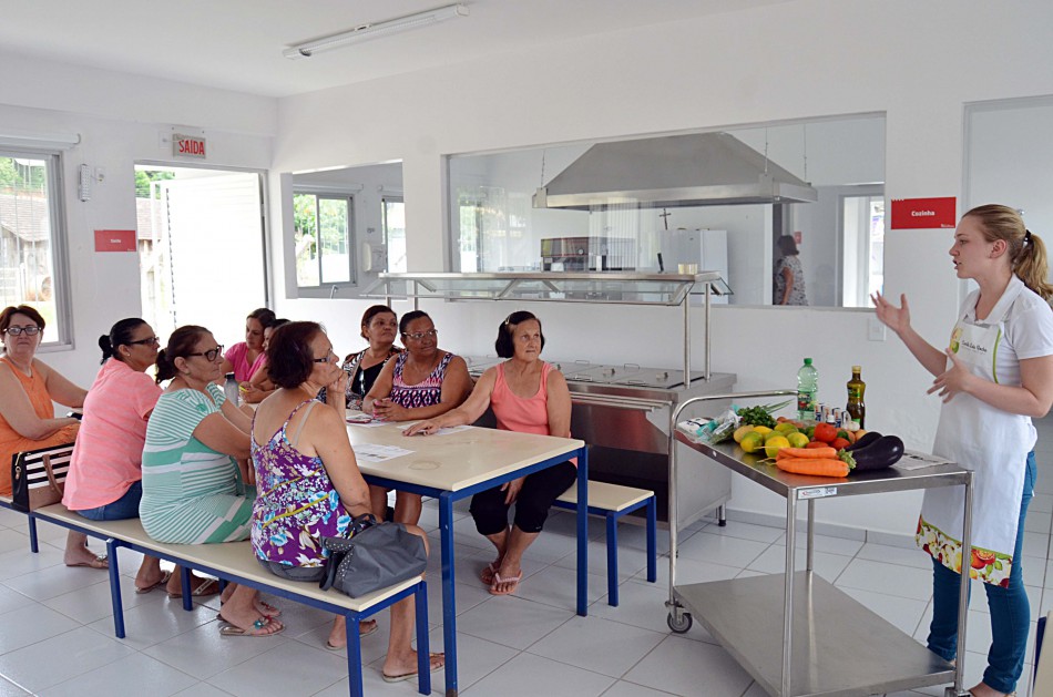 Semudes promove oficina culinária na Cozinha Comunitária