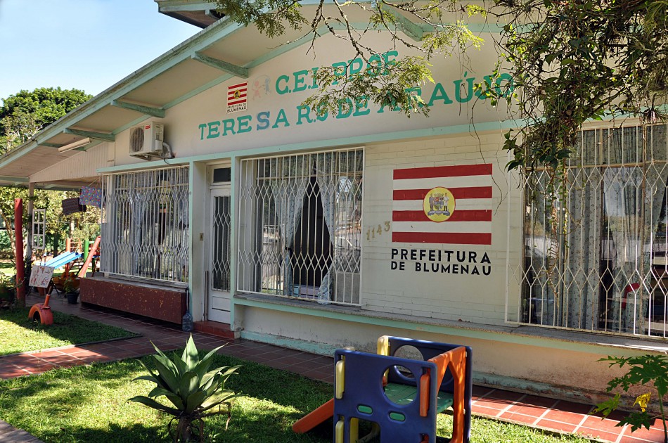 CEI Profª Tereza Raquel de Araújo promove ação alusiva ao Maio Amarelo