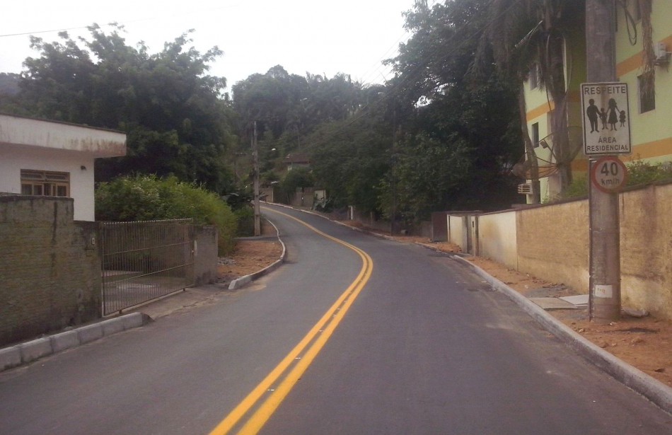 Prefeitura entrega pavimentação asfáltica da Rua Hermann Barthel