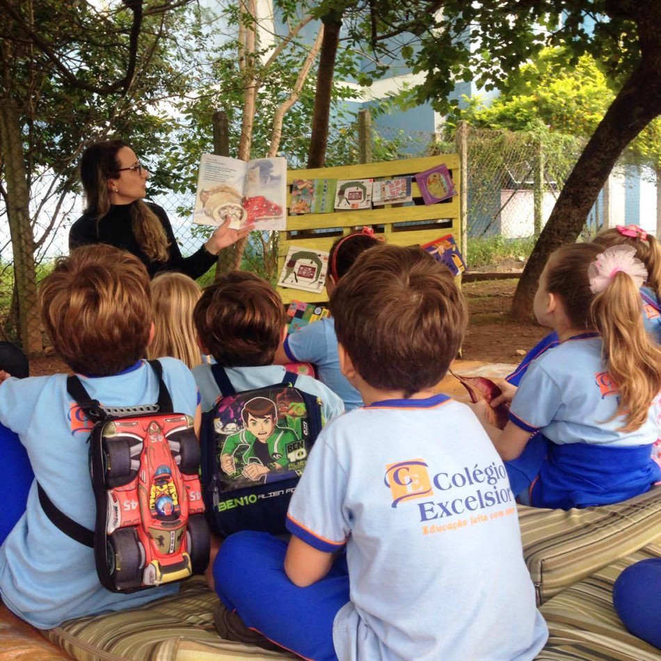 Crianças participam do aniversário do Parque da Leitura