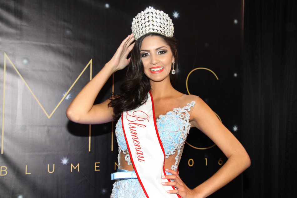 Eleita a Miss Blumenau 2016